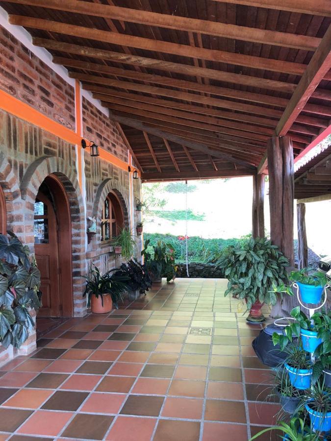 Finca Hotel Tierra Verde Girardota Exterior photo